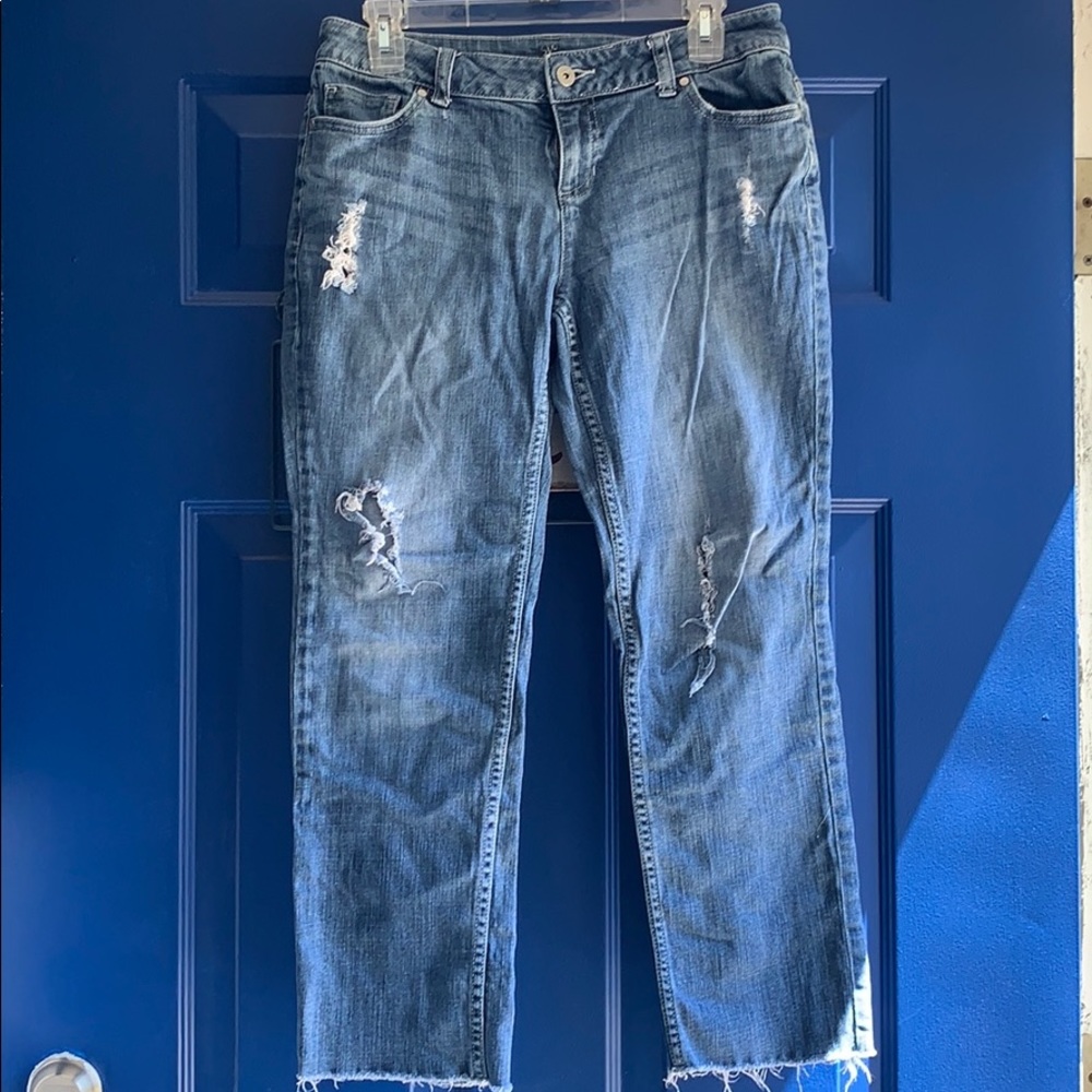 Simply vera ripped Capri jean